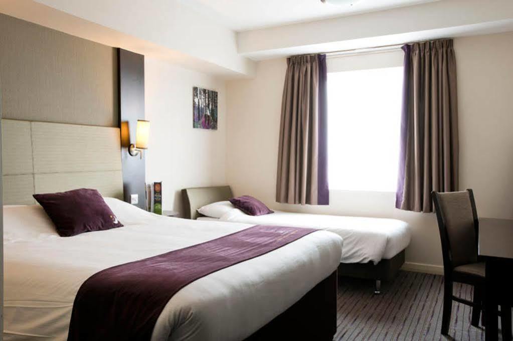 Premier Inn Premier Inn York South West Екстер'єр фото